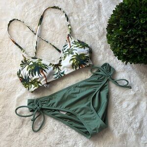 O'Neill String Bikini Bottoms: Small Tropical Print Target Bikini Top:XS